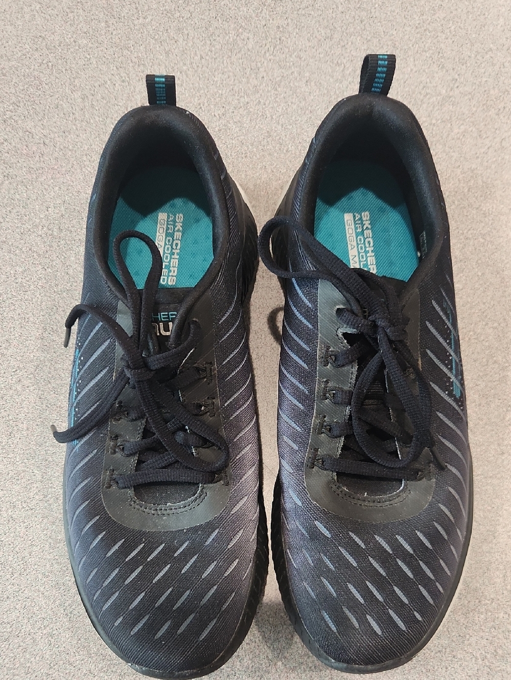 Skechers Women’s Black Sneakers with Teal Lining